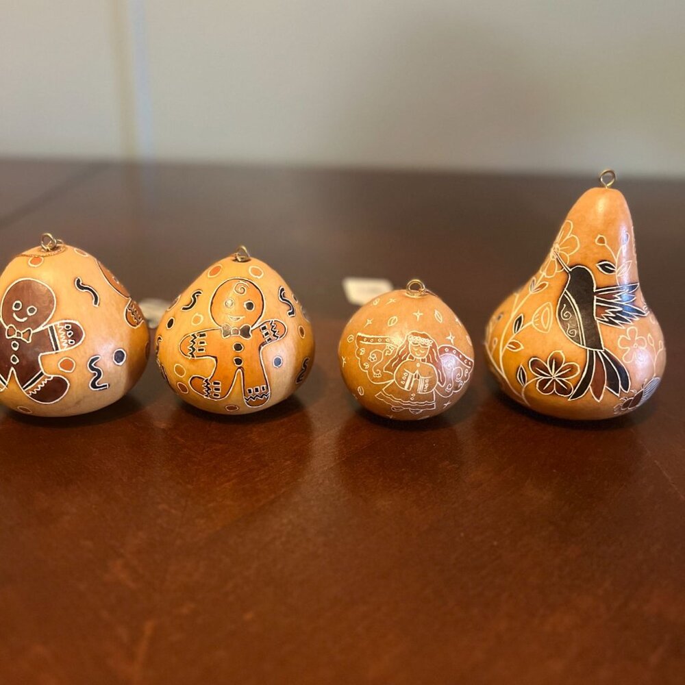 Set Of 4 Lucuma Designs Handmade Gourd‎ Ornaments With Gingerbread & Bird Motifs